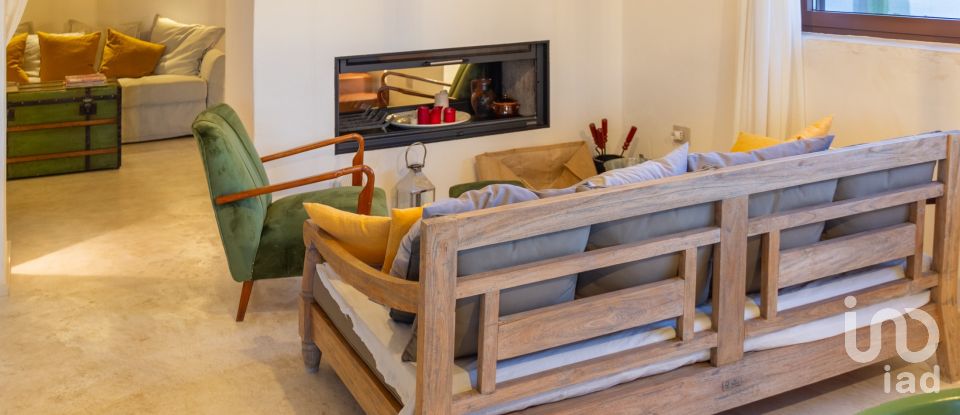 Farm 10 rooms of 250 m² in Carovigno (72012)