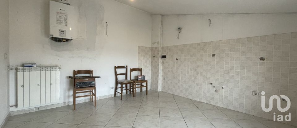 House 13 rooms of 268 m² in Arezzo (52100)