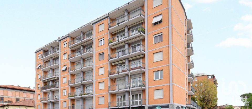 Appartamento 6 locali di 309 m² a Meda (20821)