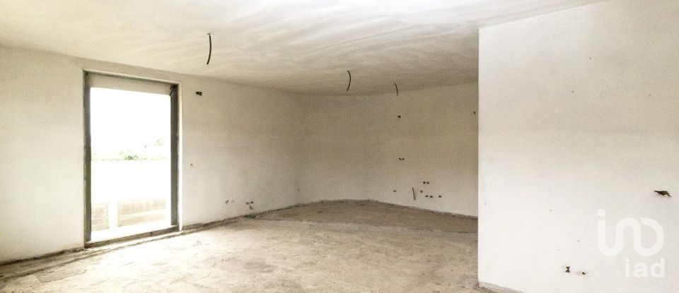 Casa indipendente 14 locali di 400 m² in Notaresco (64024)