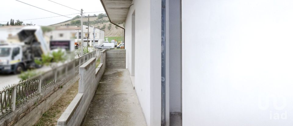 Casa indipendente 14 locali di 400 m² in Notaresco (64024)