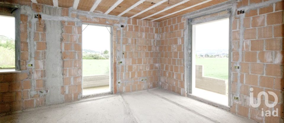 Casa indipendente 14 locali di 400 m² in Notaresco (64024)