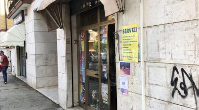 Negozio / locale commerciale di 130 m² in Pomezia (00040)