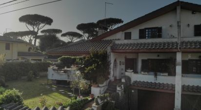 Villa Bifamiliare 12 locali di 276 m² in Anzio (00042)