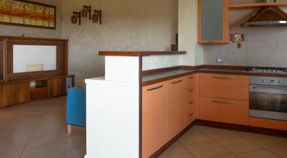 Three-room apartment of 95 m² in Aprilia (04011)
