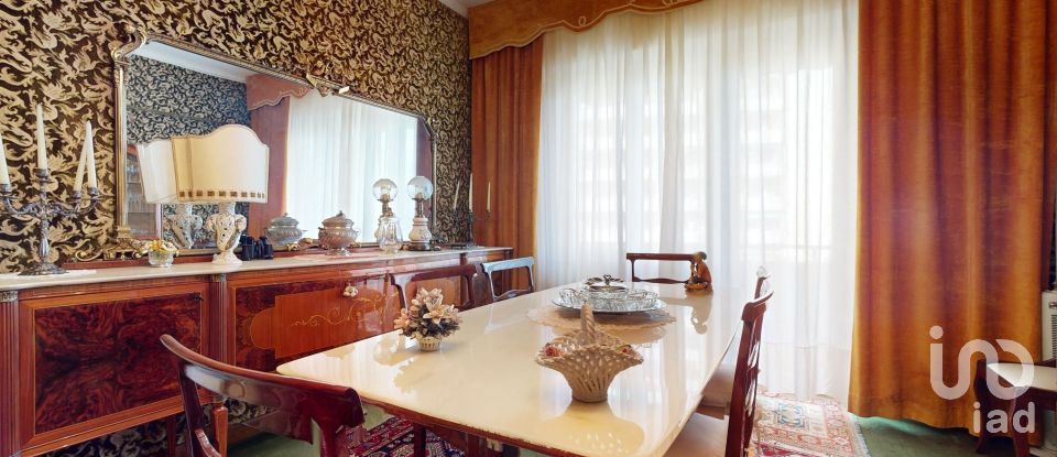 Apartment 5 rooms of 145 m² in Genova (16155)