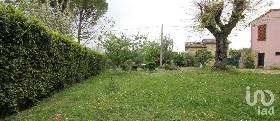 House 5 rooms of 180 m² in Cingoli (62011)