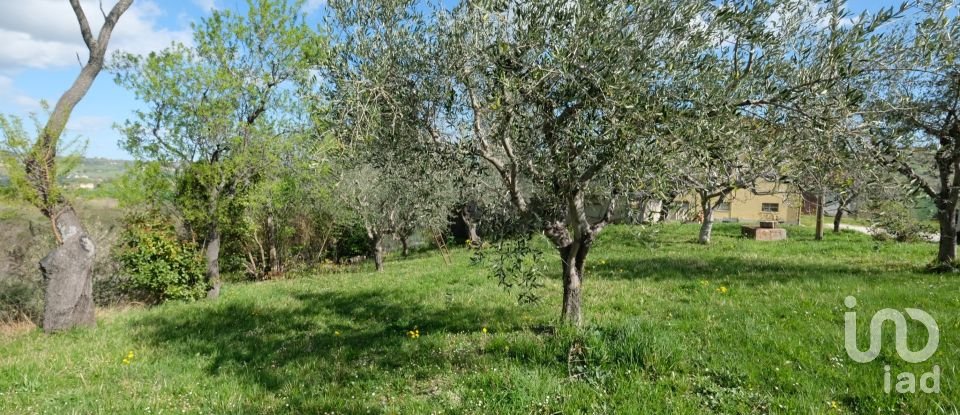 Townhouse 10 rooms of 260 m² in Staffolo (60039)