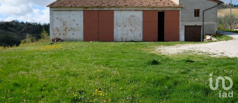 Townhouse 10 rooms of 260 m² in Staffolo (60039)