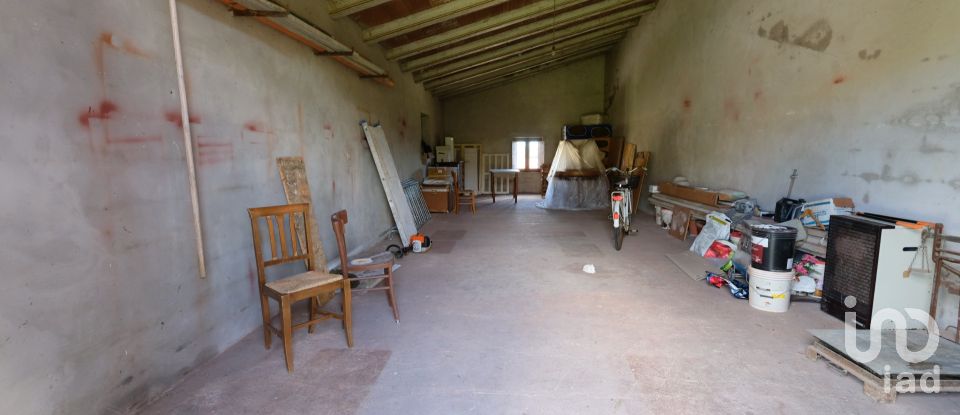 Townhouse 10 rooms of 260 m² in Staffolo (60039)