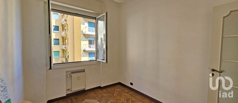 Four-room apartment of 68 m² in Genova (16137)