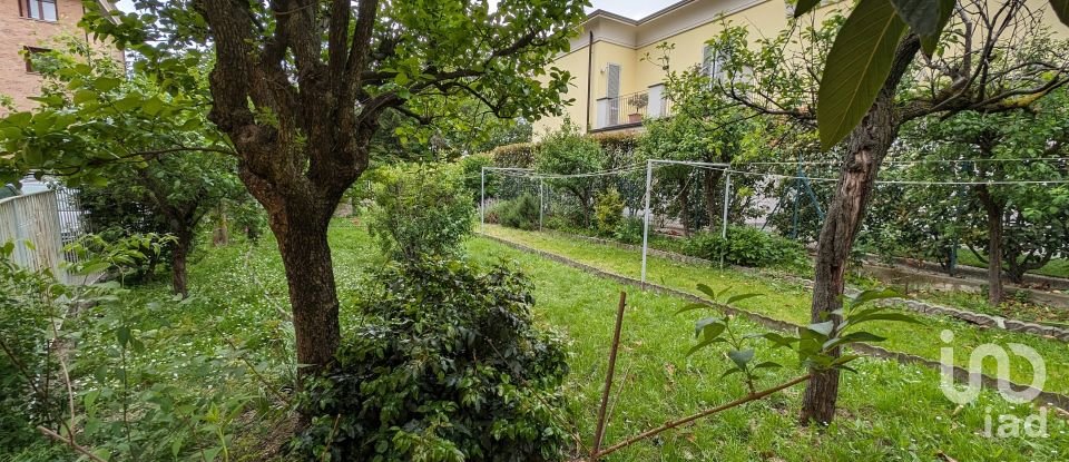 Three-room apartment of 80 m² in Parma (43122)