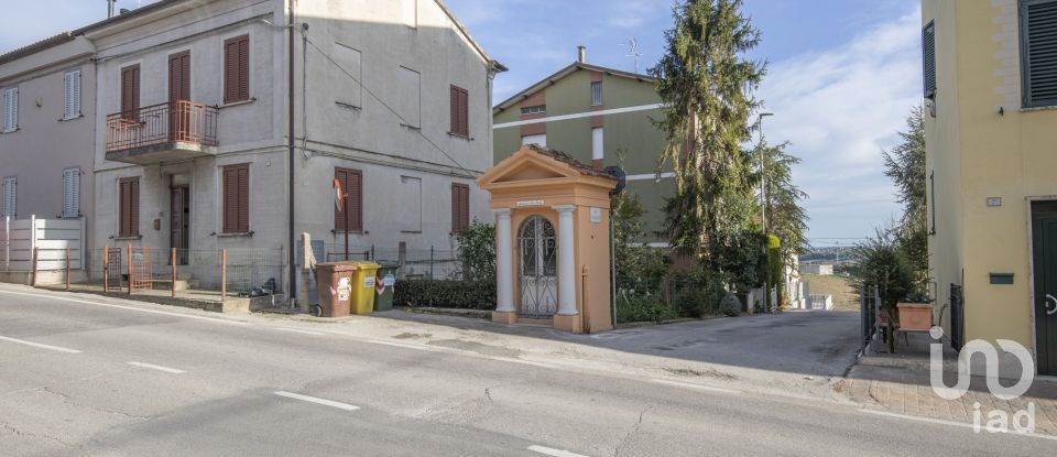 Villa Bifamiliare 9 locali di 220 m² in Montefano (62010)