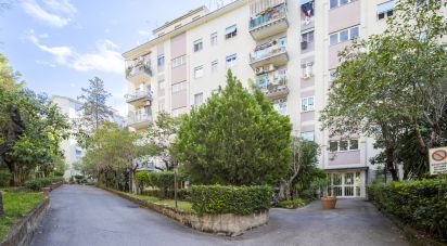 Four-room apartment of 113 m² in Roma (00139)