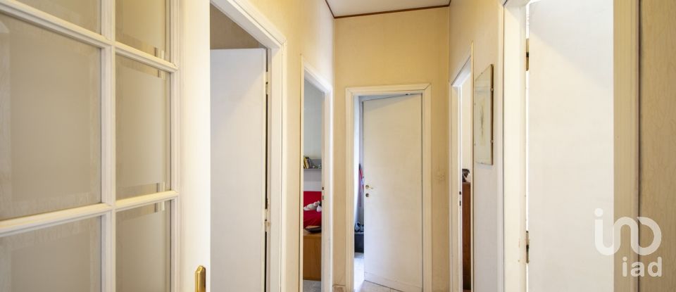 Four-room apartment of 113 m² in Roma (00139)