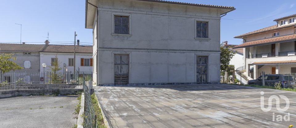 Town house 8 rooms of 146 m² in Filottrano (60024)