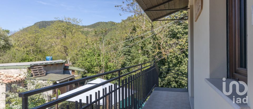 Abitazione 9 locali di 93 m² in Acqualagna (61041)