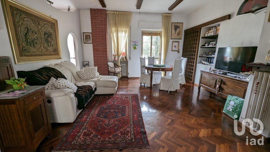 Appartamento 8 locali di 140 m² a Sulmona (67039)