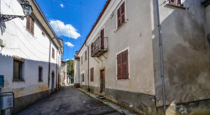 Rifugio 10 locali di 270 m² in Massimino (12071)