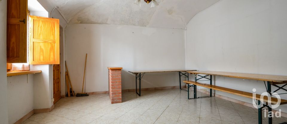 Rifugio 10 locali di 270 m² in Massimino (12071)