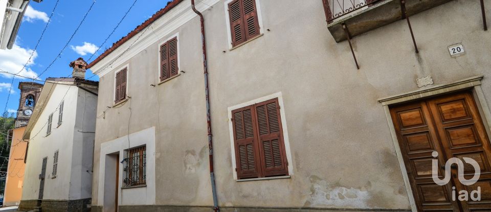 Rifugio 10 locali di 270 m² in Massimino (12071)