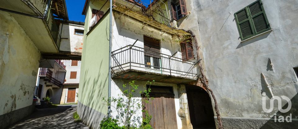 Rifugio 10 locali di 270 m² in Massimino (12071)