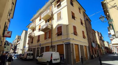 Shop / premises commercial of 124 m² in Genova (16154)