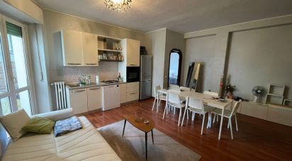 Three-room apartment of 90 m² in Milano (20149)