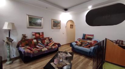 Apartment 6 rooms of 85 m² in Rieti (02100)