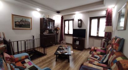 Appartamento 6 locali di 85 m² a Rieti (02100)
