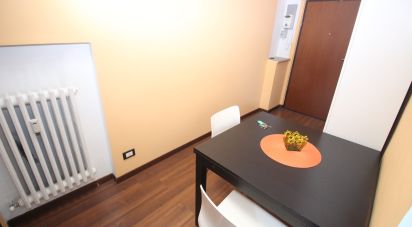 Loft 2 rooms of 25 m² in Torino (10124)