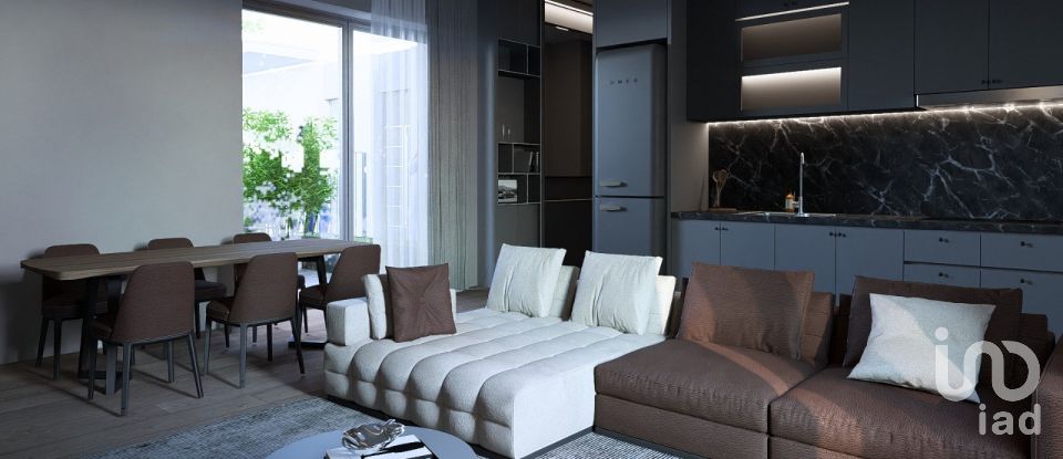 Three-room apartment of 96 m² in Mariano Comense (22066)