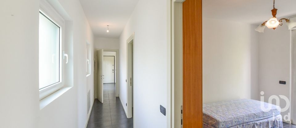 Trilocale di 88 m² a Cantù (22063)