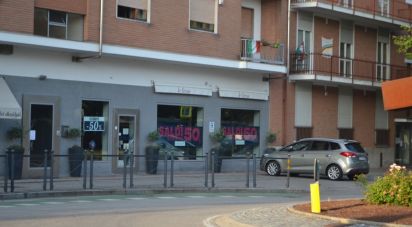 Negozio / locale commerciale di 472 m² in Diano d'Alba (12051)