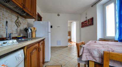Three-room apartment of 52 m² in Cengio (17056)