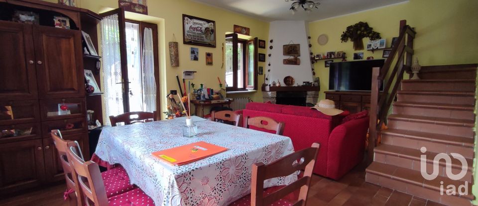 Appartamento 6 locali di 85 m² a Rocca di Botte (67066)