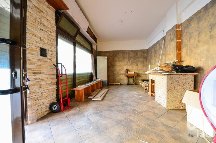 Negozio / locale commerciale di 40 m² in Millesimo (17017)