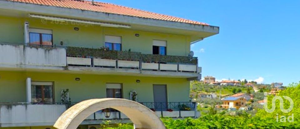 Apartment 5 rooms of 97 m² in Collecorvino (65010)