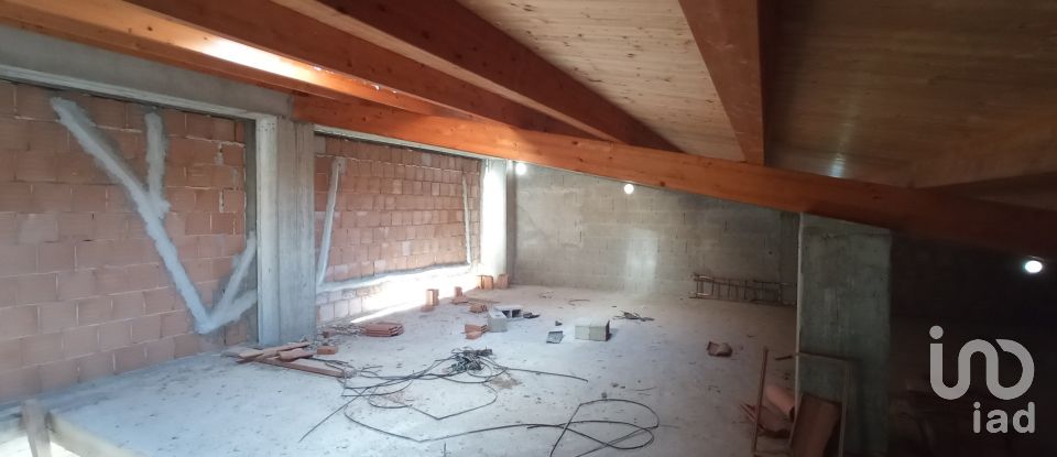 Rustico 0 locali di 348 m² in - (87030)