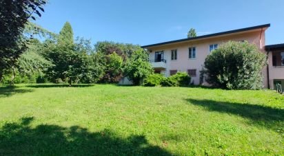 Villa Bifamiliare 8 locali di 400 m² in Mussolente (36065)