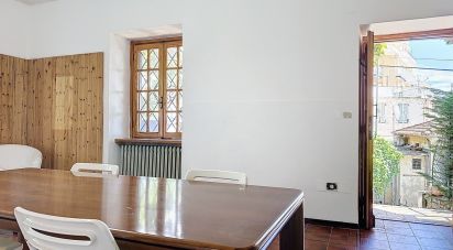 Villa Bifamiliare 3 locali di 111 m² in Sanremo (18038)