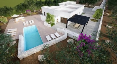 Casale 8 locali di 246 m² in Carovigno (72012)