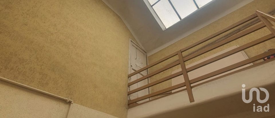 Appartamento 5 locali di 65 m² a Genova (16162)