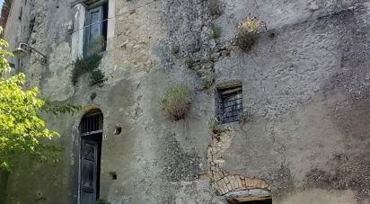 Casa di paese 5 locali di 80 m² in Cleto (87030)