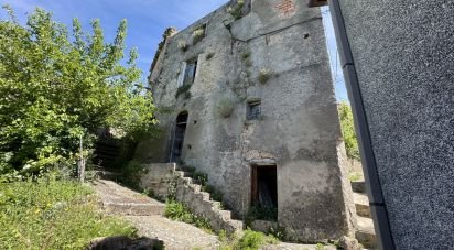 Casa di paese 5 locali di 80 m² in Cleto (87030)