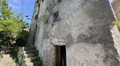 Casa di paese 5 locali di 80 m² in Cleto (87030)