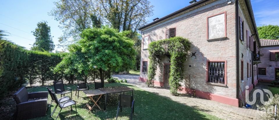 Barn conversion 9 rooms of 382 m² in Ro (44033)
