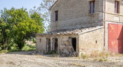 Rustico 6 locali di 300 m² in Montefano (62010)