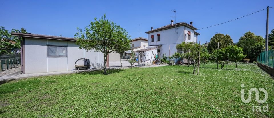 Casa indipendente 6 locali di 175 m² in Berra (44030)
