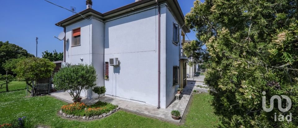 Casa indipendente 6 locali di 175 m² in Berra (44030)